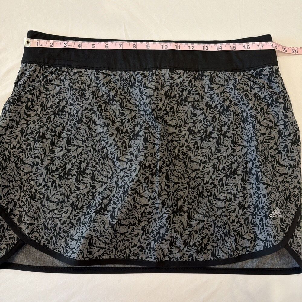 NWT Adidas Womens L Golf Skort Gray Black Print Stretch Athletic Pockets Skirt - Picture 11 of 14